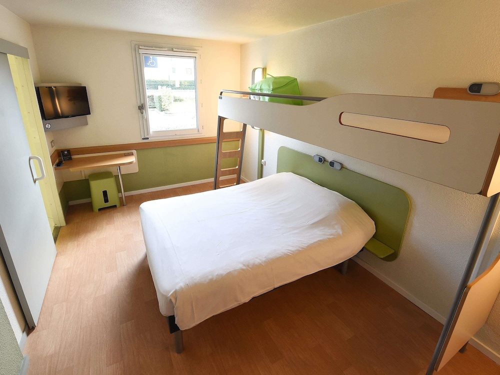Habitación Standard accesible del hotel ibis budget Dijon Saint Apollinaire. Foto 2