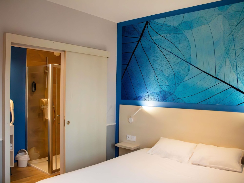 Habitación Estándar con 1 cama doble del hotel ibis Styles Villeneuve sur Lot. Foto 6