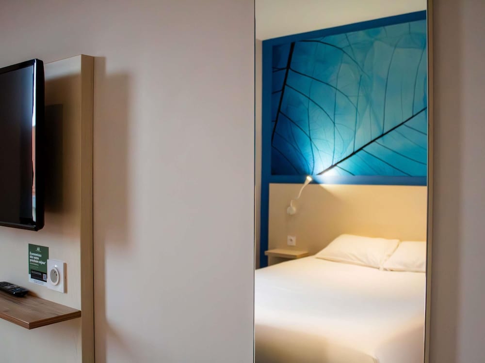 Habitación Estándar con 1 cama doble del hotel ibis Styles Villeneuve sur Lot. Foto 7
