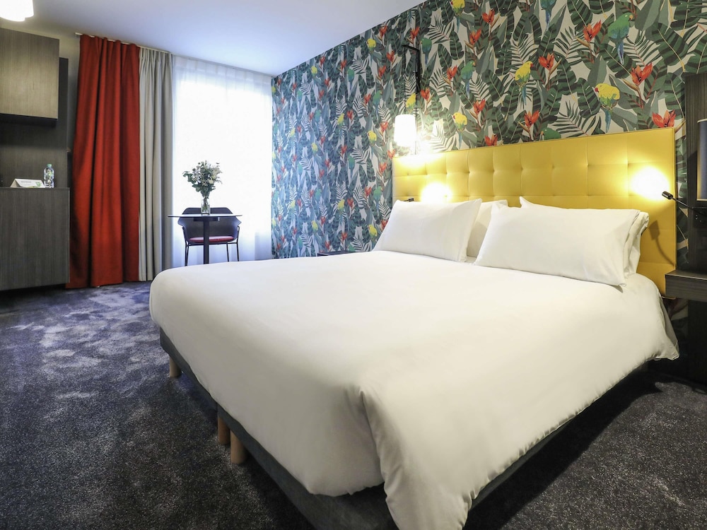 Habitación Estándar con cama doble del hotel Ibis Styles Puteaux Paris La Defense. Foto 3