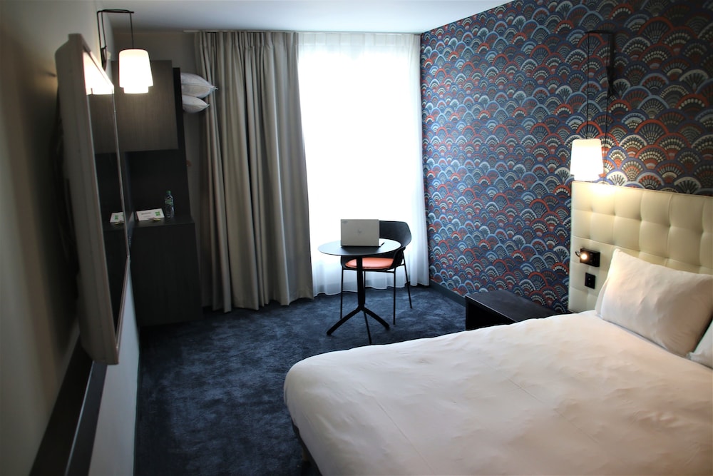 Habitación estándar con 2 camas individuales del hotel Ibis Styles Puteaux Paris La Defense. Foto 1