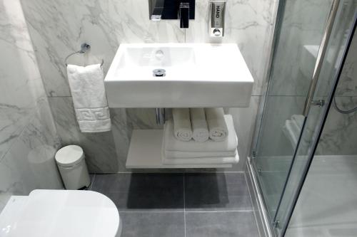 Estudio Triple del hotel NOX Waterloo. Foto 3