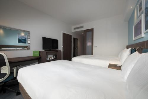 Habitaciones Comunicadas Familiares del hotel Hampton by Hilton Edinburgh West End. Foto 4