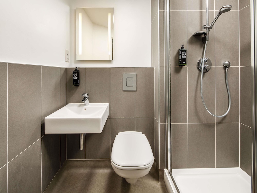 Habitación triple, varias camas del hotel ibis budget Leicester. Foto 4