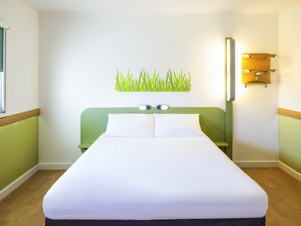Habitación doble (with a large bed) del hotel ibis budget Derby. Foto 1