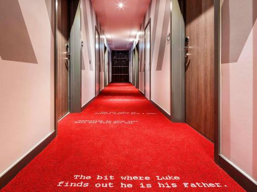 Habitación Doble Estándar - 2 camas del hotel ibis Styles London Ealing. Foto 2