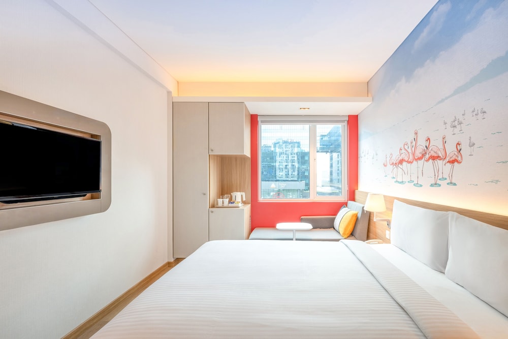 Habitación Estándar con 1 Cama Queen del hotel Ibis Mumbai Vikhroli. Foto 3