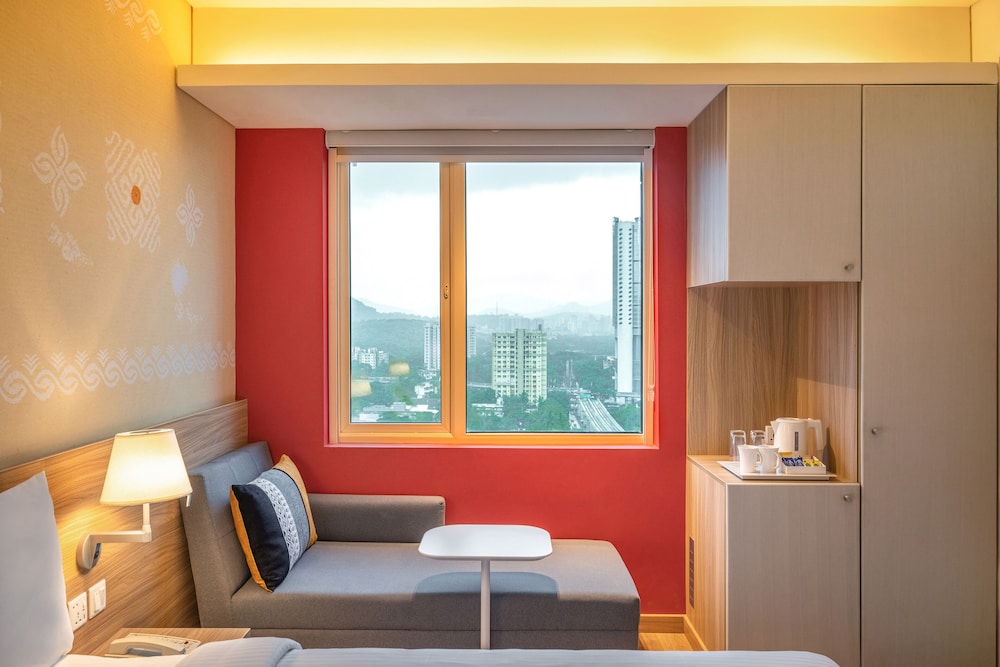 Habitación Estándar con 1 Cama Queen del hotel Ibis Mumbai Vikhroli. Foto 4