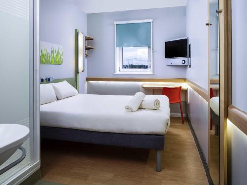 Habitación Doble Clásica del hotel Ibis Budget Edinburgh Park. Foto 1