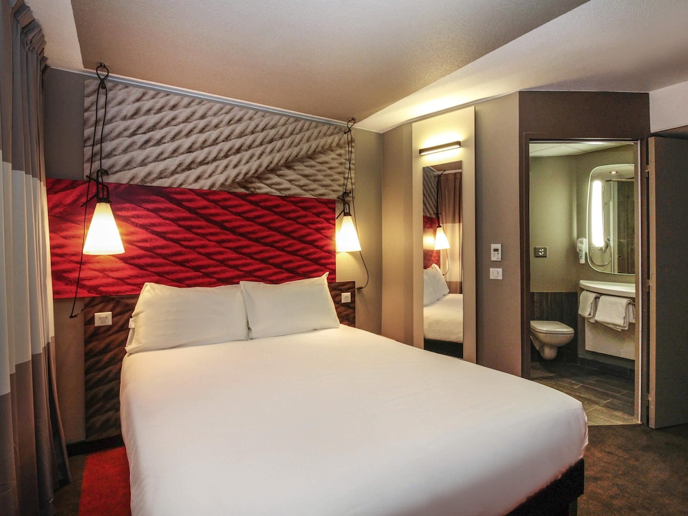 Habitación Doble Estándar del hotel Ibis Cahors. Foto 5