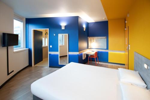 Habitación Doble del hotel ibis budget Genève Aéroport. Foto 3