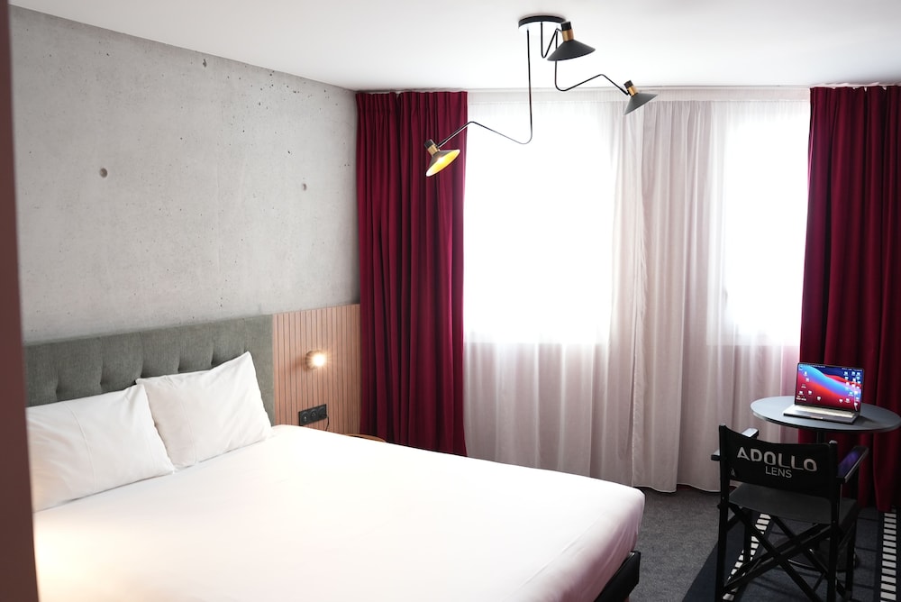 Habitación Estándar con cama doble del hotel Ibis Styles Lens Centre Gare. Foto 1
