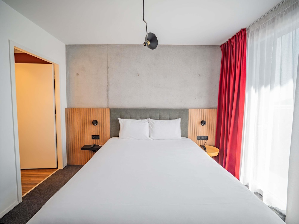 Habitación Estándar con cama doble del hotel Ibis Styles Lens Centre Gare. Foto 4