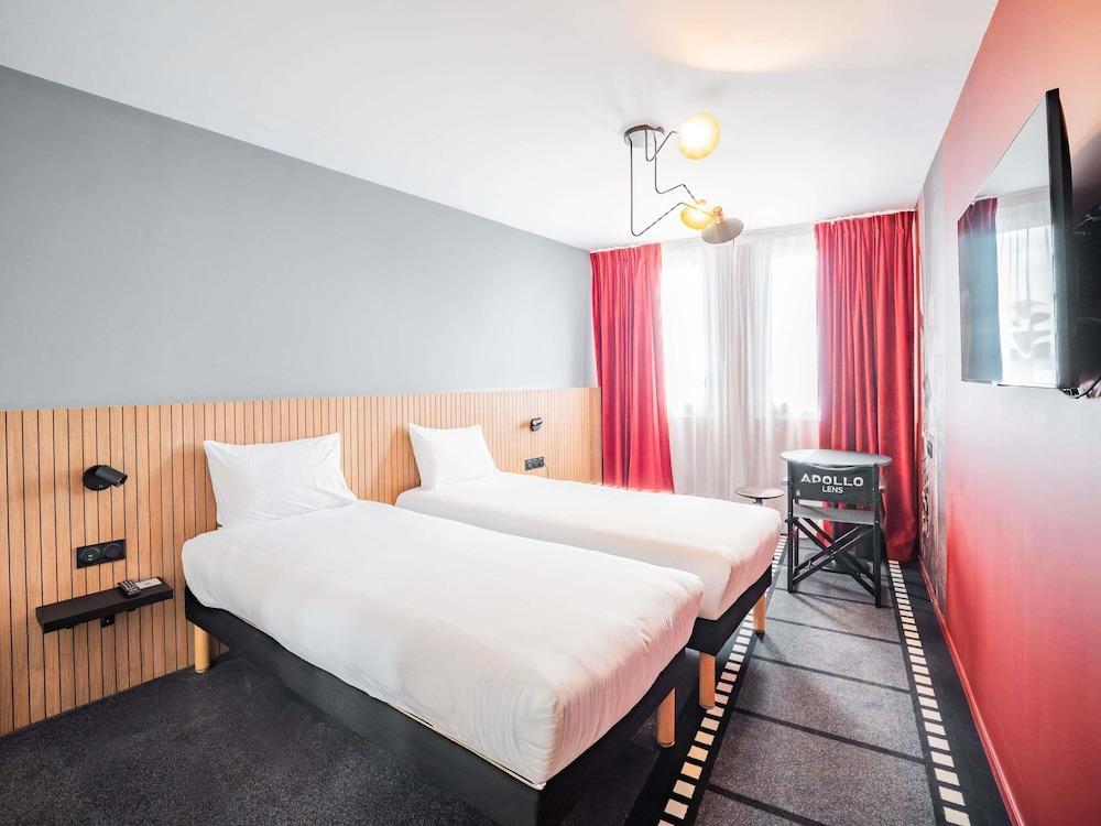 Habitación estándar con 2 camas individuales del hotel Ibis Styles Lens Centre Gare. Foto 5