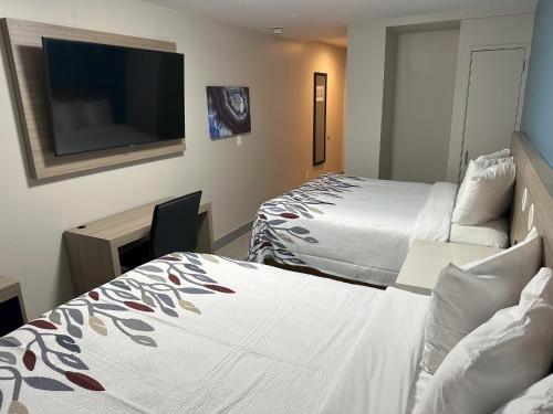 Habitación Doble Estándar del hotel Red Roof PLUS+ Brooklyn - Flatbush Ave. Foto 3