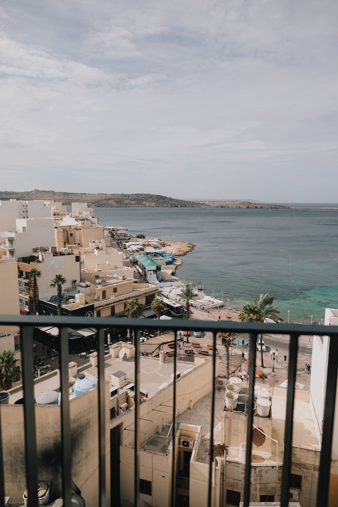 Habitación Superior con vistas al mar del hotel Ibis Styles St. Paul's Bay Malta. Foto 13