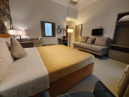 Habitación Triple Superior del hotel Maxim Axial. Foto 1