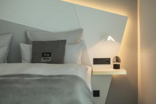 Habitación Premium con cama grande del hotel Holiday Inn - The Niu Coin Frankfurt Ostend, An Ihg. Foto 8