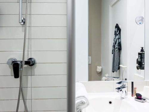 GEMELA - habitación con dos camas individuales para hasta 2 personas del hotel Ibis Budget Rouen Parc Des Expos Zenith. Foto 1