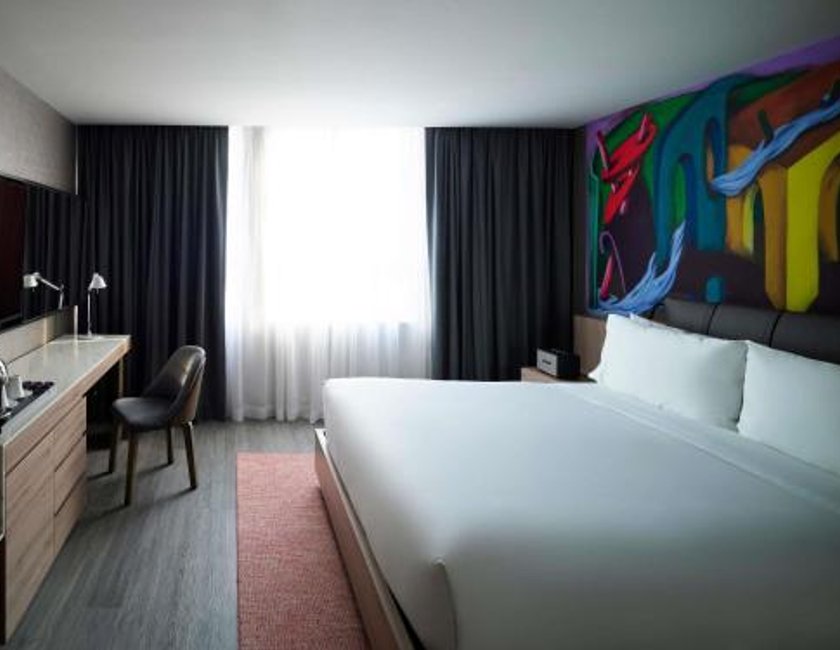 Habitación Estándar - Cama extragrande del hotel Mondrian Mexico City Condesa. Foto 5