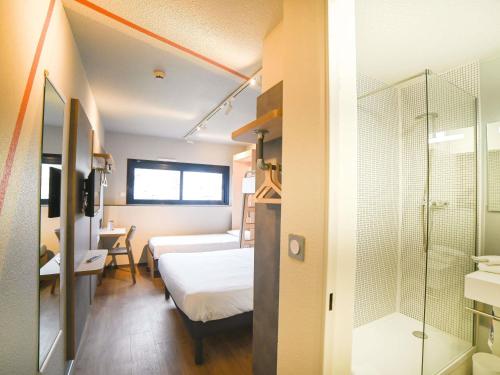 Familiar del hotel Ibis Budget Site du Futuroscope. Foto 6