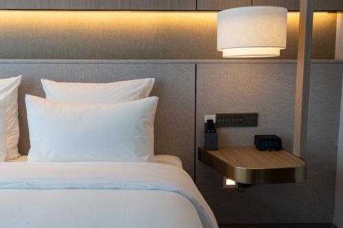 Habitación superior con 2 camas individuales del hotel Novotel Shanghai Qingpu Excellence. Foto 1