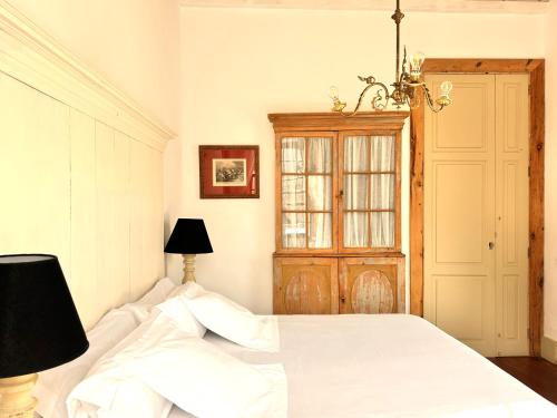 Habitación Doble con terraza del hotel La Casa De Los Naranjos. Foto 1