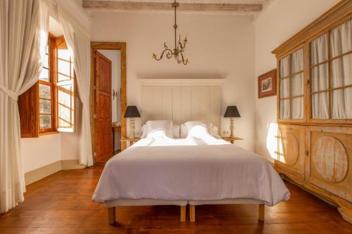 Habitación Doble con terraza del hotel La Casa De Los Naranjos. Foto 3