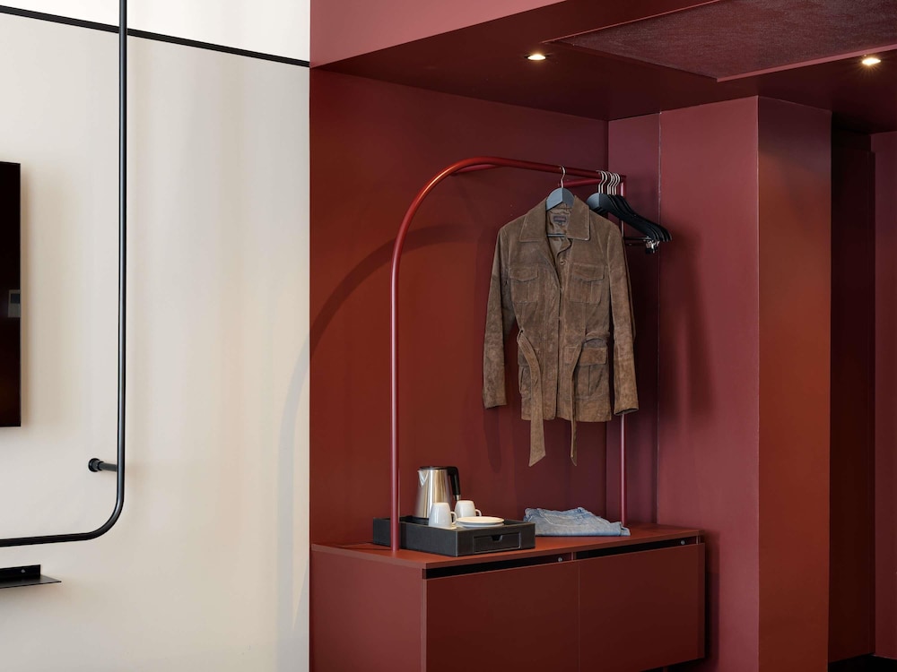 Habitación doble estándar con 1 cama doble del hotel Novotel Münster City. Foto 6