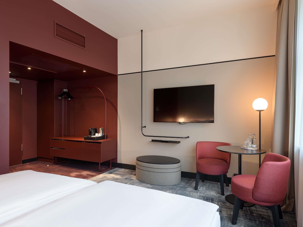 Habitación doble ejecutiva con cama doble (200x210 cm) del hotel Novotel Münster City. Foto 4