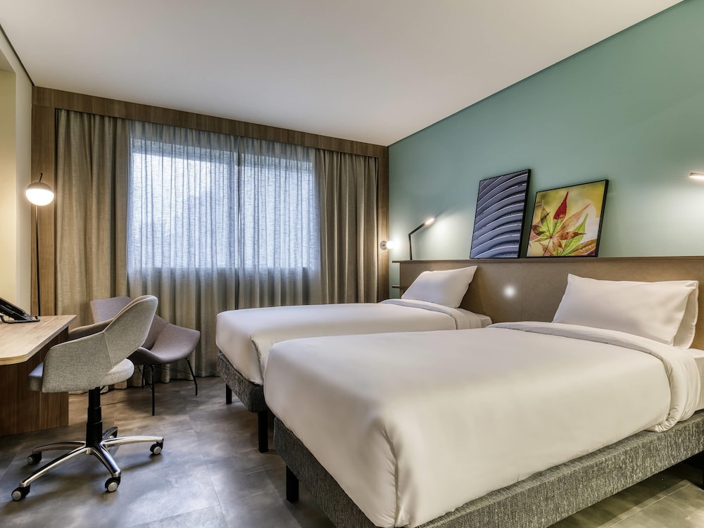 Habitación superior con 2 camas individuales del hotel Novotel Belo Horizonte Savassi