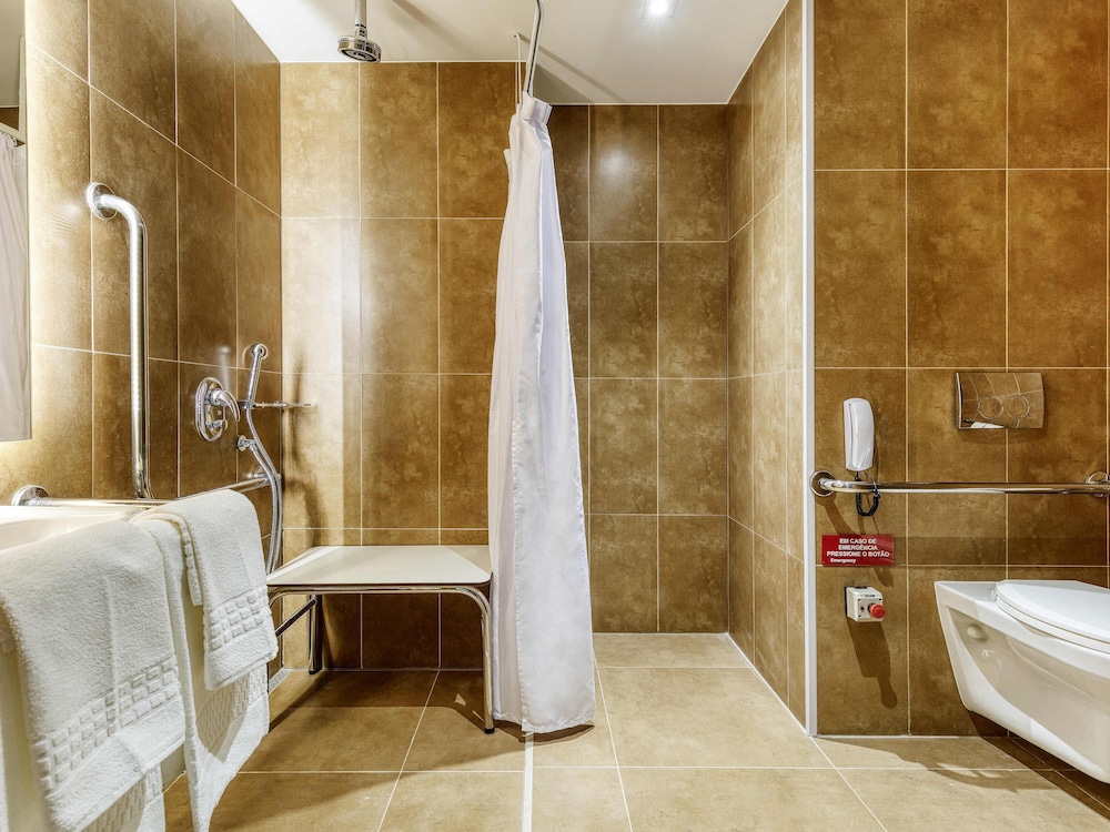 Habitación Executive con 1 cama doble adaptada para personas con discapacidad del hotel Novotel Belo Horizonte Savassi. Foto 5