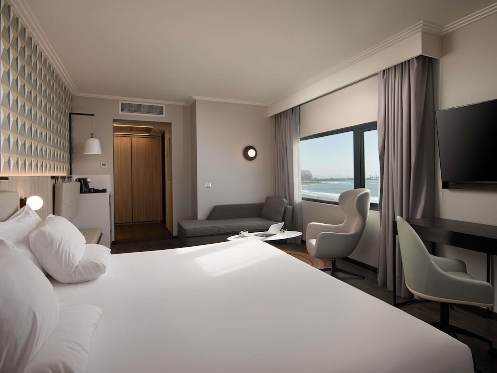 Executive Room, 1 Double Bed del hotel Novotel Arica. Foto 6