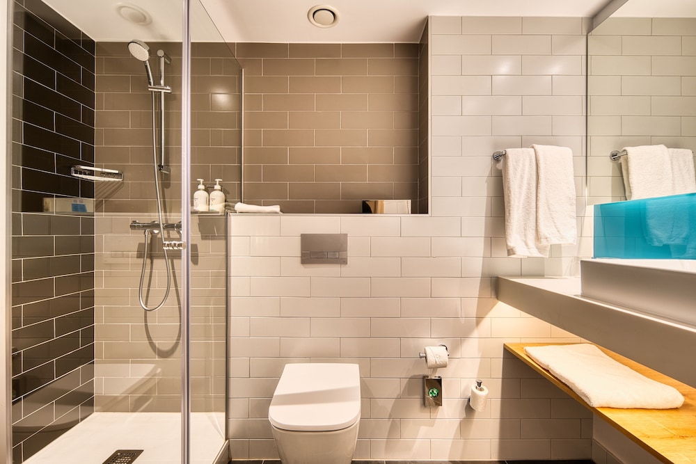 Habitación estándar (Free Breakfast) del hotel Holiday Inn Express - Madrid - Airport, an IHG. Foto 23