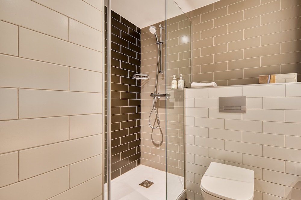 Habitación estándar, 1 cama de matrimonio (Free Breakfast) del hotel Holiday Inn Express - Madrid - Airport, an IHG. Foto 15