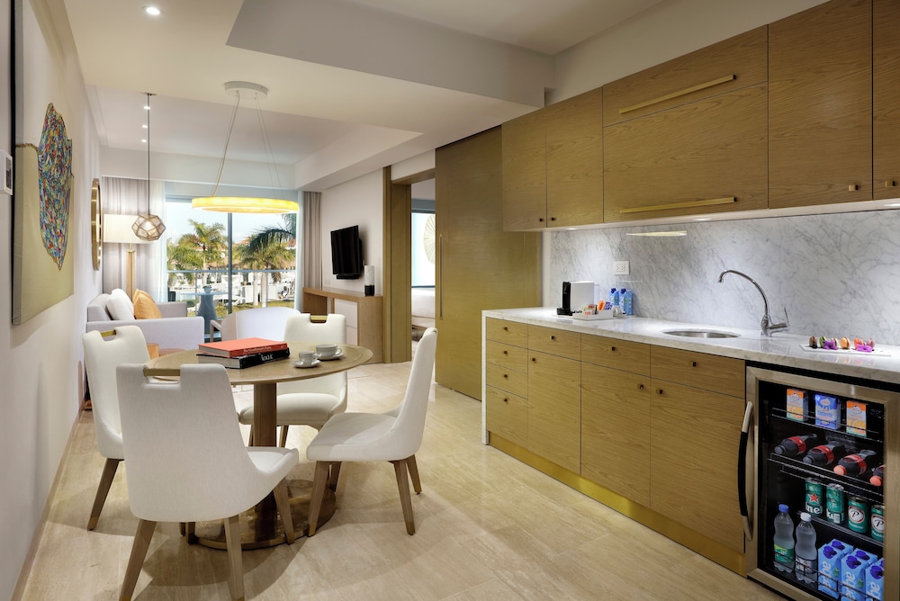 Suite Familiar con Conserje del hotel Paradisus Grand Cana - All Suites - All Inclusive. Foto 6