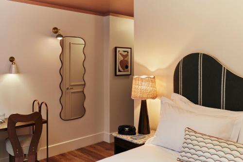 Roomy del hotel The Hoxton, Shepherds Bush. Foto 2