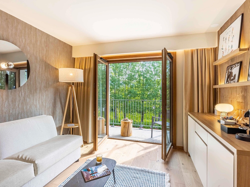 Suite Junior del hotel Novotel Megève Mont-blanc. Foto 5