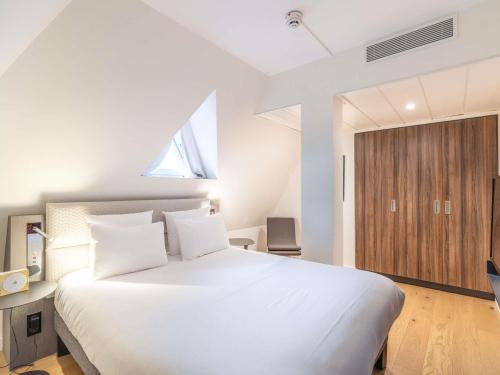 Duplex Suite with One Double Bed and Sofa del hotel Novotel Deauville Plage. Foto 5