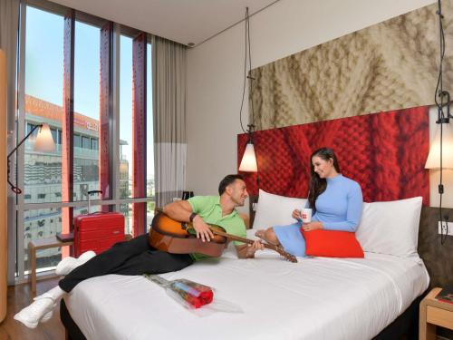 Suite Familiar Conectada del hotel Ibis Doha. Foto 1