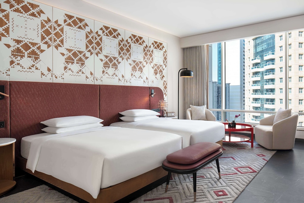 2 camas individuales del hotel Andaz Doha, A Concept By Hyatt