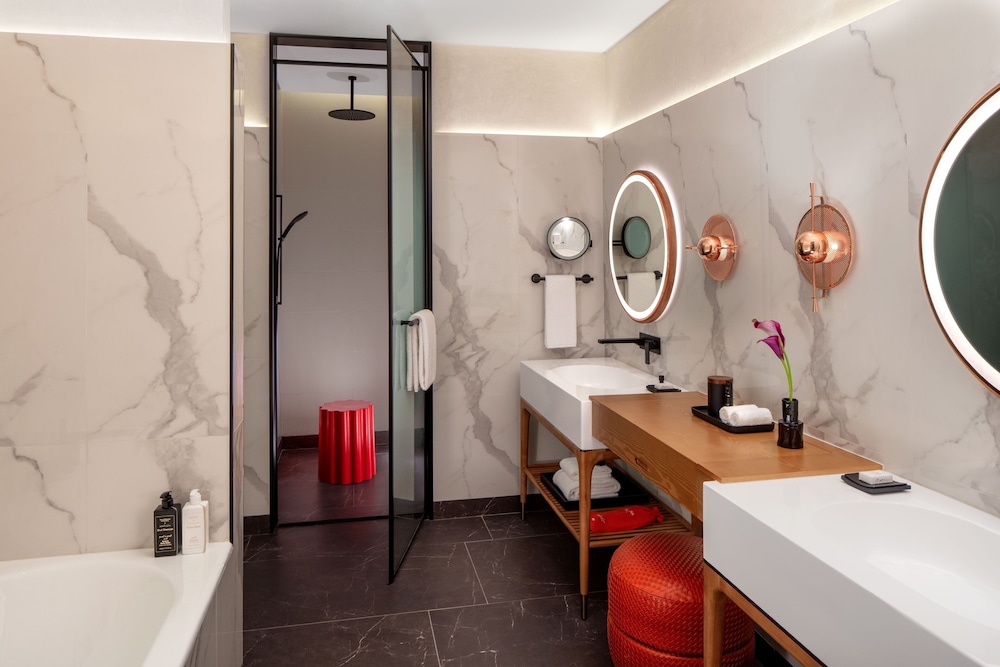 1 Cama King Deluxe con Vistas al Mar del hotel Andaz Doha, A Concept By Hyatt. Foto 6