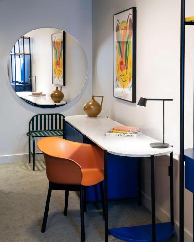 Suite Masterpiece de dos dormitorios del hotel Art'otel London Battersea Power Station, Powered by Radisson Hotels. Foto 4