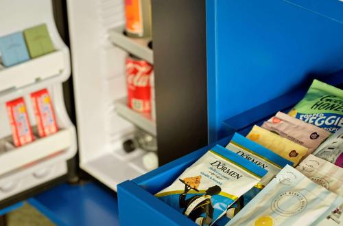 Suite de 1 dormitorio del hotel Art'otel London Battersea Power Station, Powered by Radisson Hotels. Foto 9