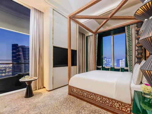 Suite Gold de Una Habitación con Vistas a la Ciudad y Balcón del hotel Fairmont Doha. Foto 5