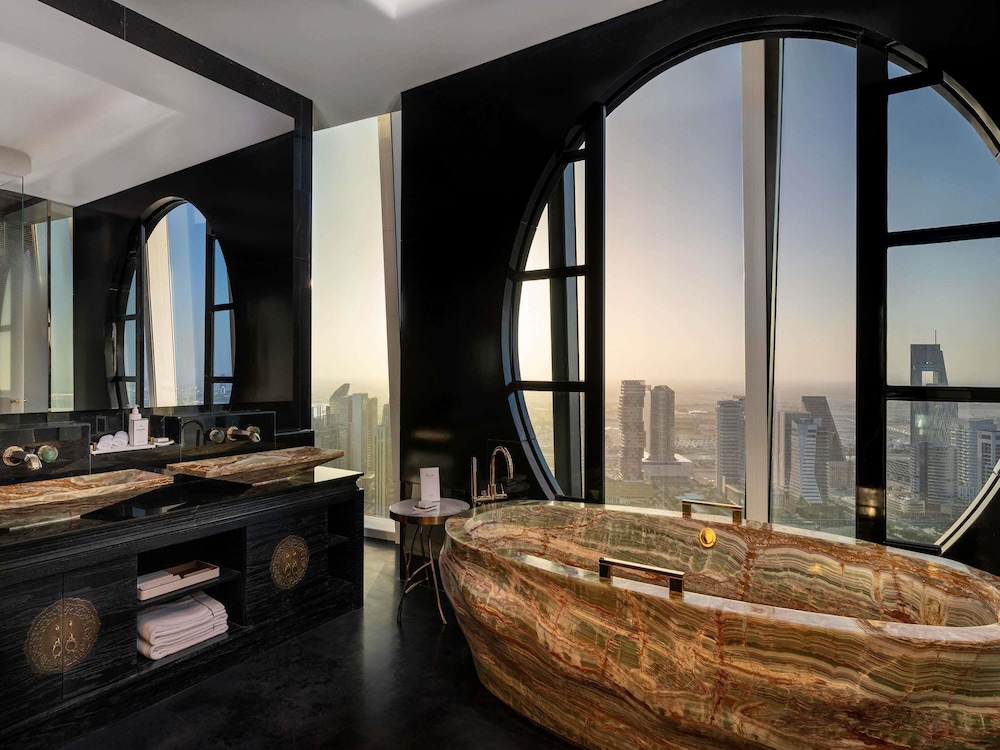 Suite Temática Shanghái de Dos Habitaciones del hotel Fairmont Doha. Foto 4
