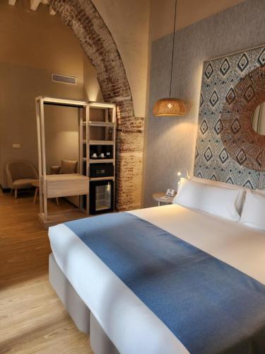 Habitación Triple del hotel Soho Boutique Cadiz. Foto 5