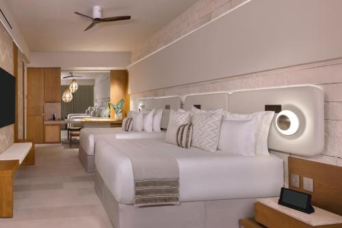 Suite Junior Doble del hotel Impression Isla Mujeres by Secrets – Adults only – All Inclusive. Foto 1