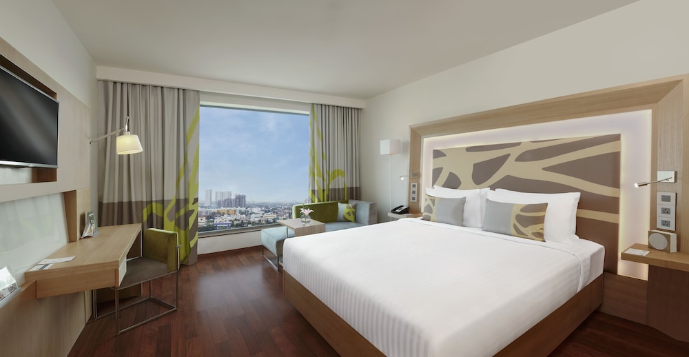 Habitación Ejecutiva con Cama King y Privilegios Adicionales del hotel Novotel Chennai Omr. Foto 2