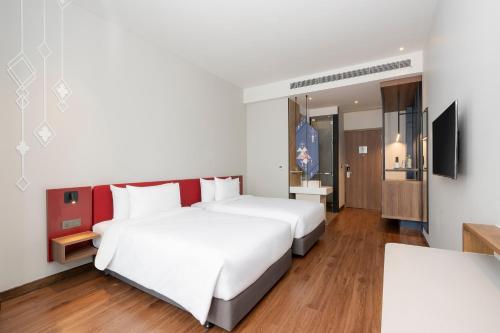 Habitación Doble Deluxe - 2 camas del hotel Centara Life Hotel Bangkok Phra Nakhon. Foto 4